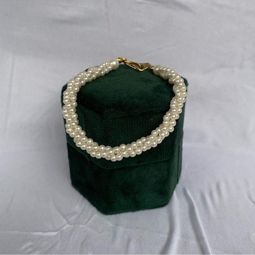 Vintage Faux Pearl Bracelet
